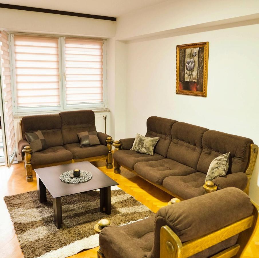 Vijecnica View 2Bdr Apartment With Balcony - Best Location Saraybosna Dış mekan fotoğraf