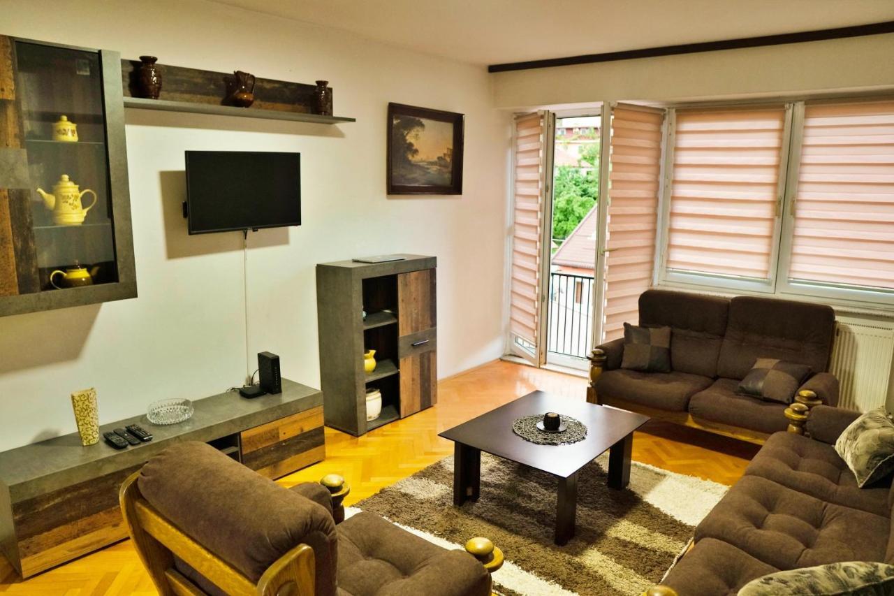 Vijecnica View 2Bdr Apartment With Balcony - Best Location Saraybosna Dış mekan fotoğraf